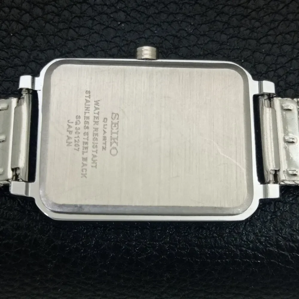 Vintage Style Seiko Quartz Mens Silver Watch & Silver accents W/ Steel Strap - Picture 8 of 8